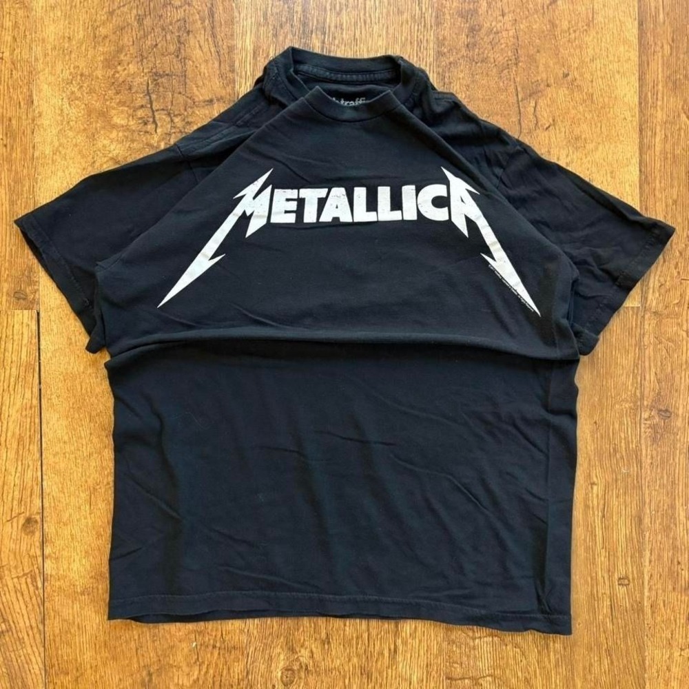 Black Metallica band tee, great fade